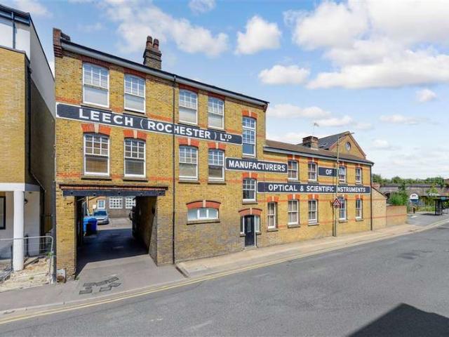 2 Bedroom Apartment Flat