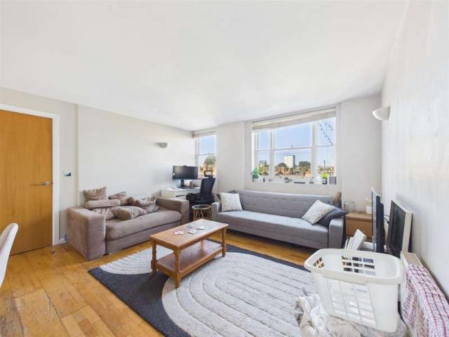 2 Bedroom Apartment Flat