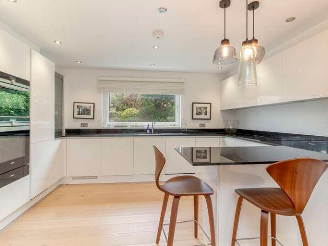 2 Bedroom Apartment Flat