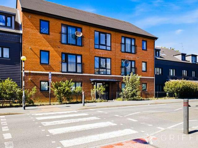 2 Bedroom Apartment Flat