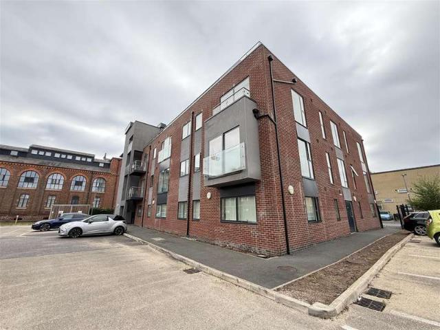 2 Bedroom Apartment Flat