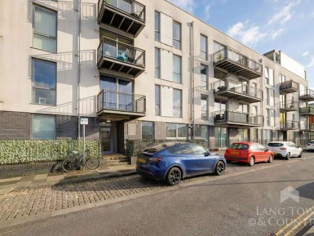 2 Bedroom Apartment Flat