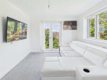 2 Bedroom Apartment Flat