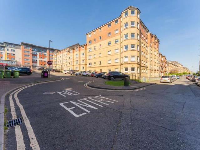 2 Bedroom Apartment Flat