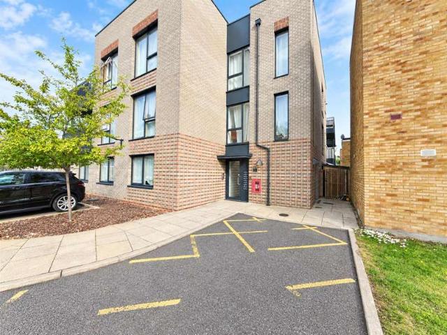 2 Bedroom Apartment Flat