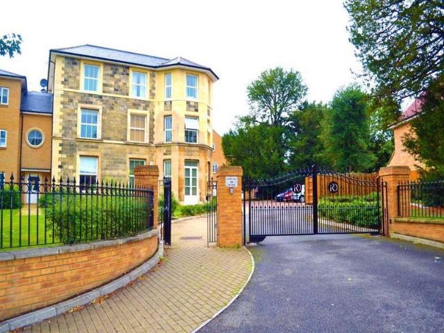 2 Bedroom Apartment Flat