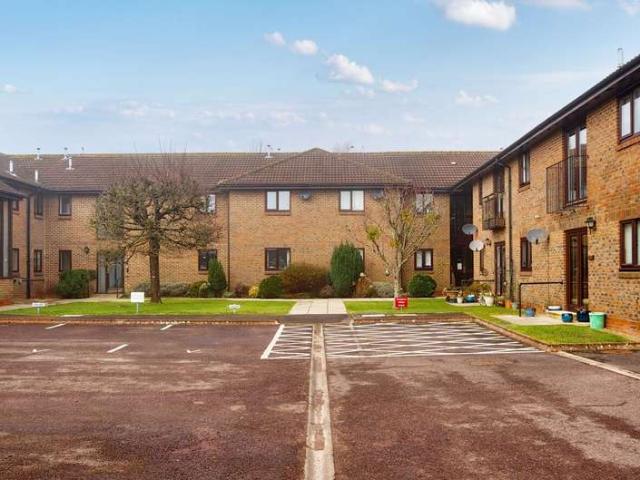 2 Bedroom Apartment Flat