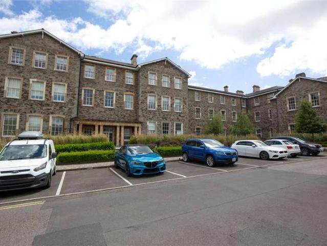 2 Bedroom Apartment Flat