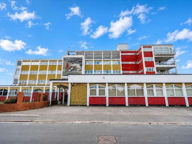 2 Bedroom Apartment Flat
