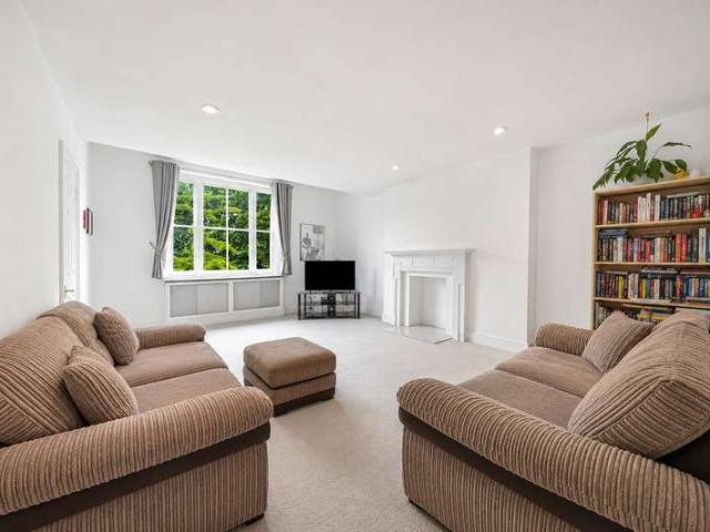 2 Bedroom Apartment Flat