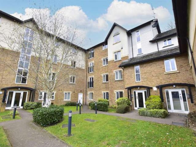 2 Bedroom Apartment Flat