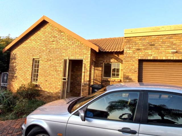 2 Bedroom Apartment / Flat For Rent in Claremont, Pretoria