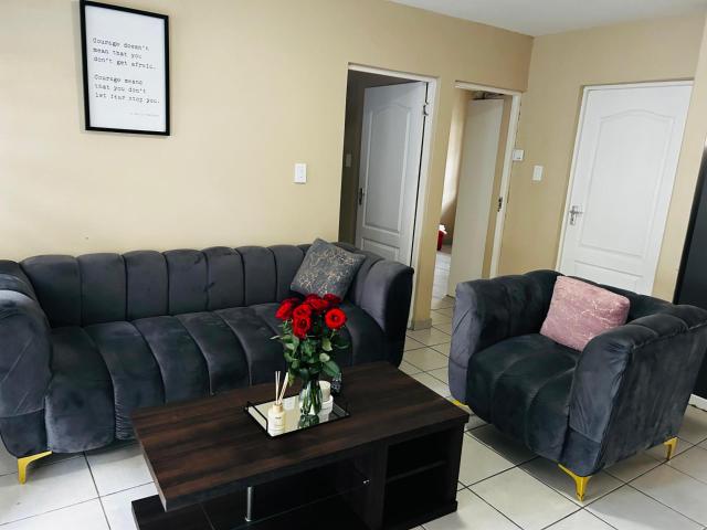 2 Bedroom Apartment / Flat For Rent in Newlands East, Newlands