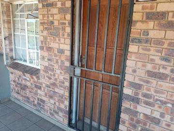 2 Bedroom Apartment / Flat For Sale in Comet