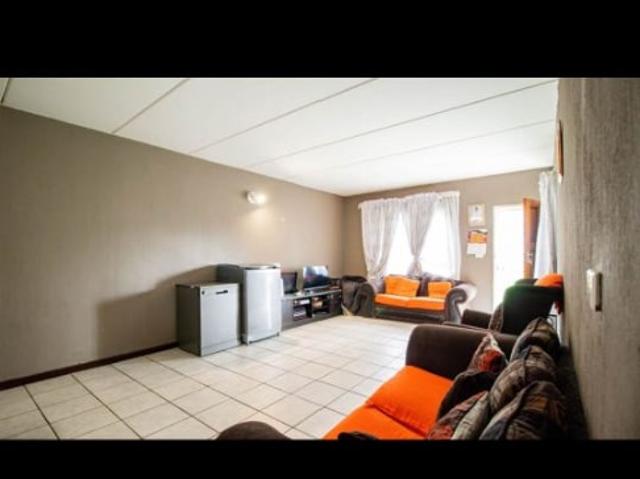 2 Bedroom Apartment / Flat For Sale in Comet