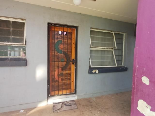2 Bedroom Apartment / Flat For Sale in Commercia