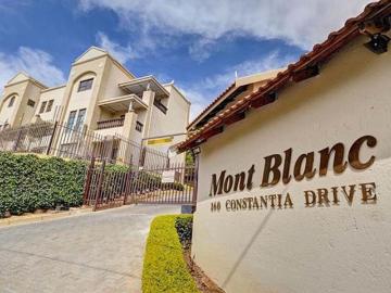 2 Bedroom Apartment / Flat For Sale in Constantia Kloof
