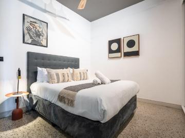 2 Bedroom Apartment / Flat For Sale in Cape Town City Centre