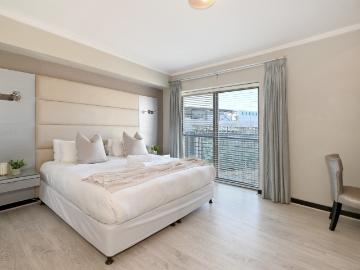 2 Bedroom Apartment / Flat For Sale in Cape Town City Centre