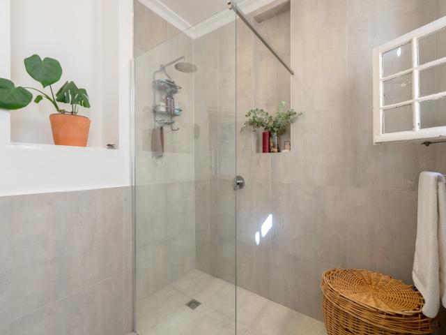 2 Bedroom Apartment / Flat For Sale in Cape Town City Centre