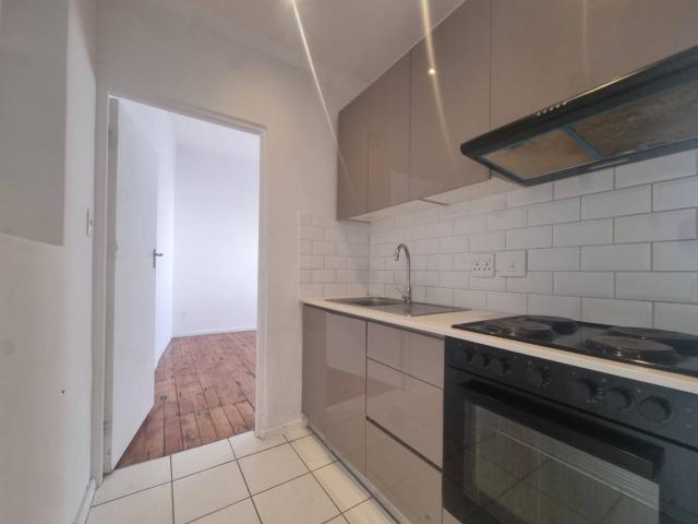 2 Bedroom Apartment / Flat For Sale in Cape Town City Centre