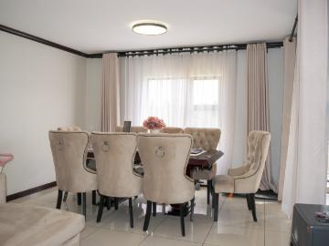 2 Bedroom Apartment / Flat For Sale in Carlswald Estate