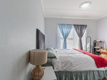 2 Bedroom Apartment / Flat For Sale in Carlswald