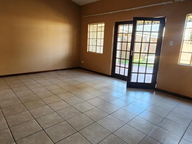 2 Bedroom Apartment / Flat For Sale in Chase Valley