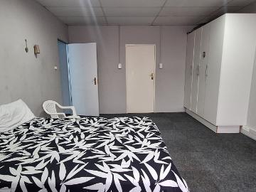 2 Bedroom Apartment / Flat For Sale in Chasedene