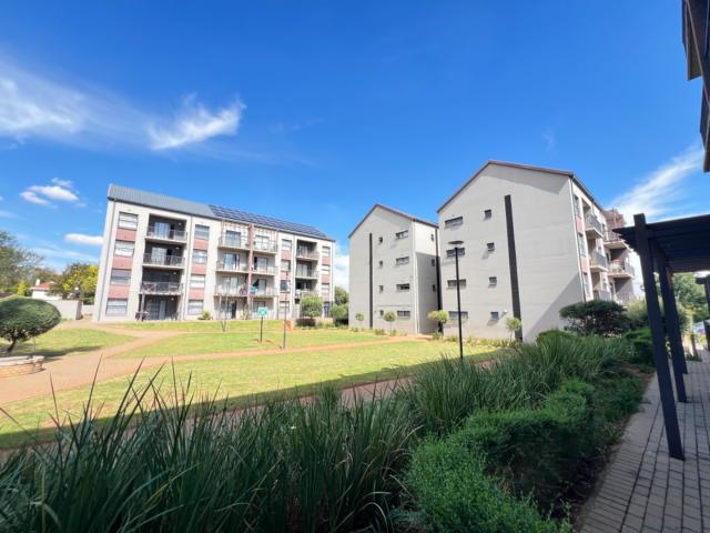 2 Bedroom Apartment / Flat For Sale in Clubview