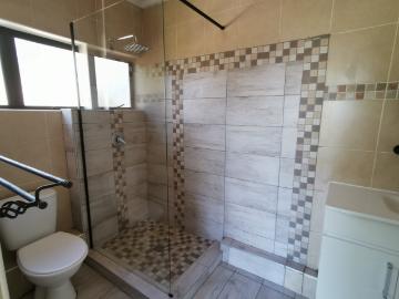 2 Bedroom Apartment / Flat For Sale in Clarendon