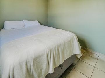 2 Bedroom Apartment / Flat For Sale in Crescent Wood Country Estate