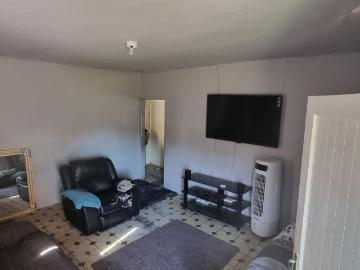 2 Bedroom Apartment / Flat For Sale in Crossmoor