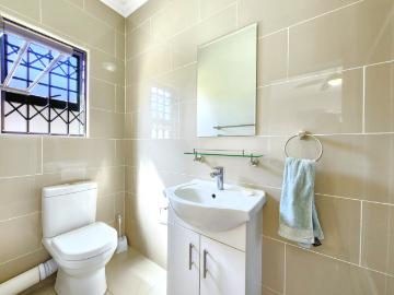 2 Bedroom Apartment / Flat For Sale in Crowthorne AH