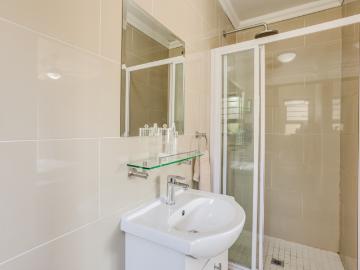2 Bedroom Apartment / Flat For Sale in Crowthorne AH