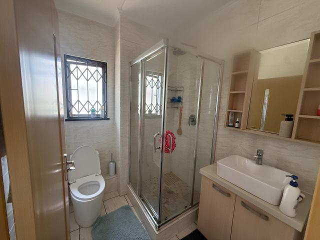 2 Bedroom Apartment / Flat For Sale in Crowthorne AH
