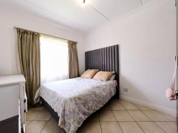 2 Bedroom Apartment / Flat For Sale in Crowthorne AH