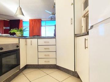 2 Bedroom Apartment / Flat For Sale in Amanzimtoti