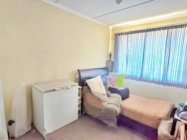 2 Bedroom Apartment / Flat For Sale in Amanzimtoti
