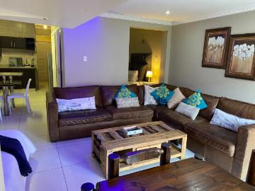 2 Bedroom Apartment / Flat For Sale in Amanzimtoti