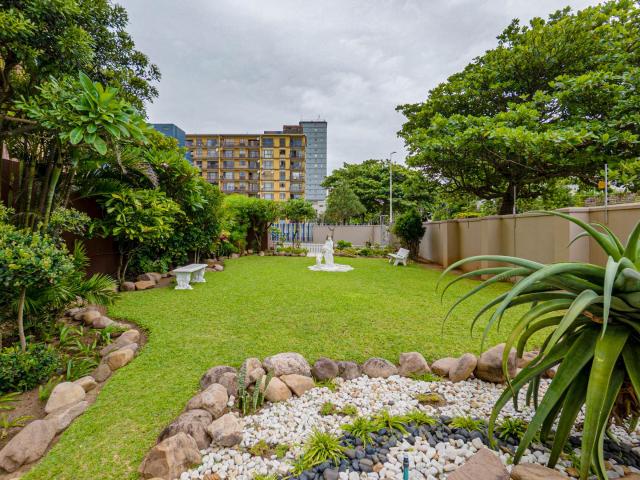 2 Bedroom Apartment / Flat For Sale in Amanzimtoti