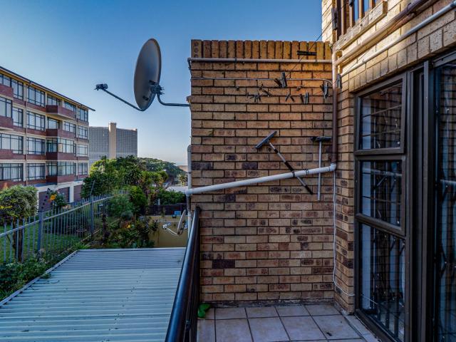 2 Bedroom Apartment / Flat For Sale in Amanzimtoti