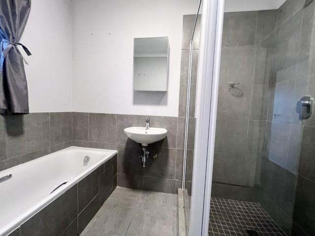 2 Bedroom Apartment / Flat For Sale in Amanzimtoti