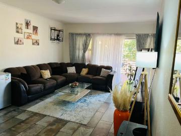 2 Bedroom Apartment / Flat For Sale in Abrahamsrust
