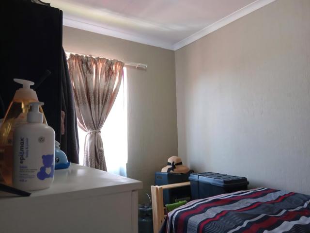 2 Bedroom Apartment / Flat For Sale in Albemarle Ext 1