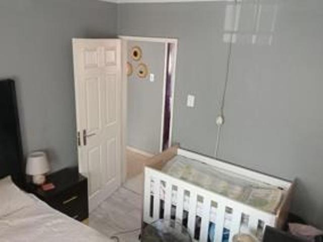 2 Bedroom Apartment / Flat For Sale in Albemarle Ext 1