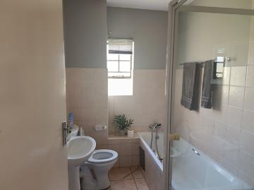 2 Bedroom Apartment / Flat For Sale in Albemarle