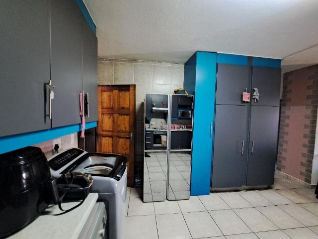 2 Bedroom Apartment / Flat For Sale in Alberton North