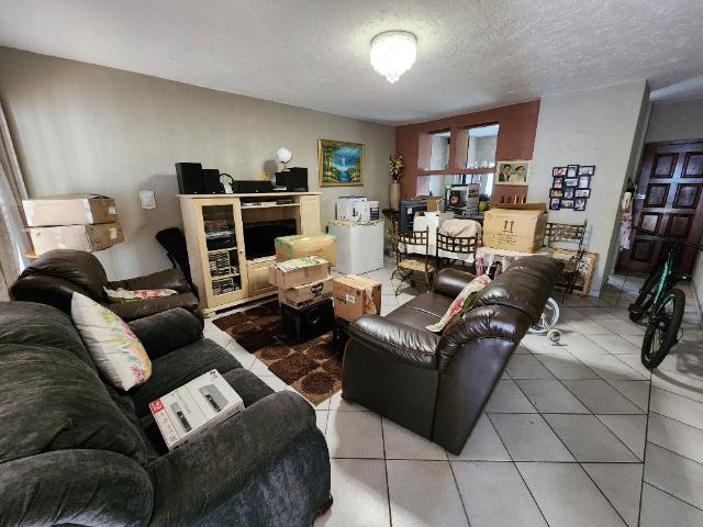 2 Bedroom Apartment / Flat For Sale in Alberton North