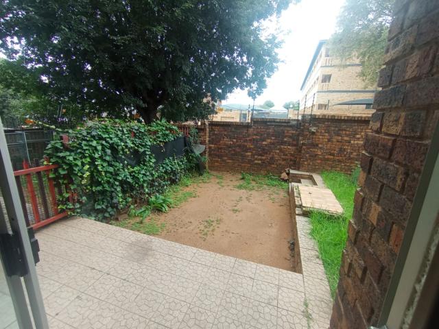2 Bedroom Apartment / Flat For Sale in Alberton North